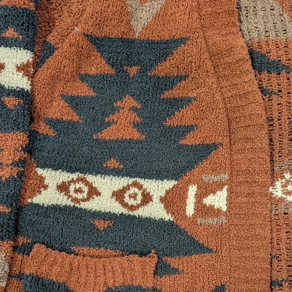 Aztec Patterned Cardigan - Picture 3 of 4